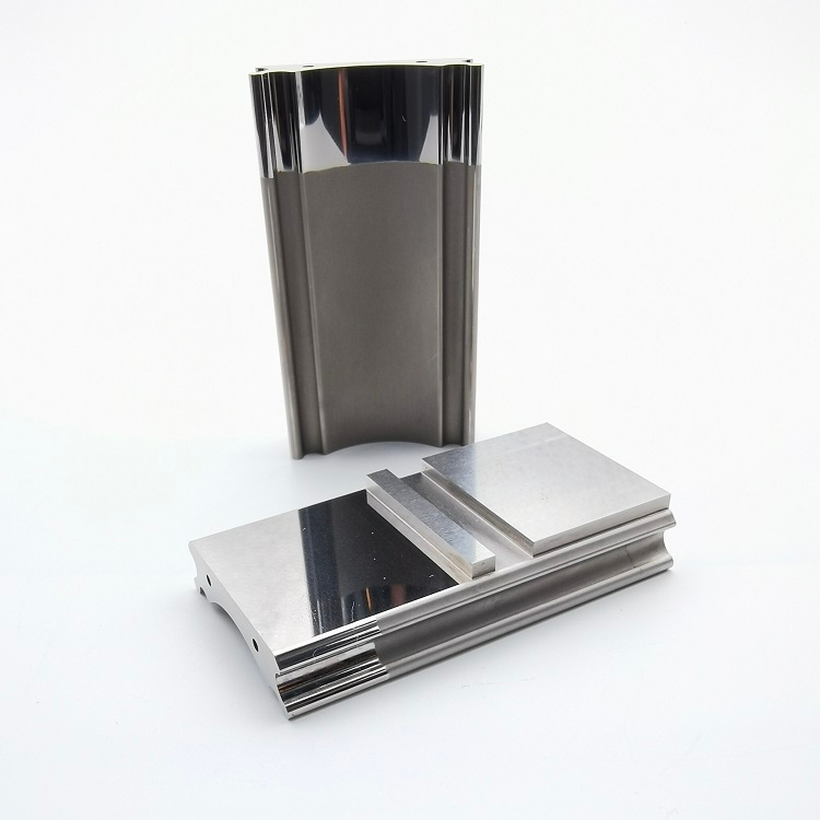 ¿Por qué los punzones de carburo de tungsteno superan al acero en el estampado de alta velocidad?